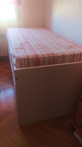 cama nido y 2 colchones 