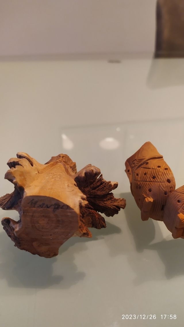 buhos madera tallada