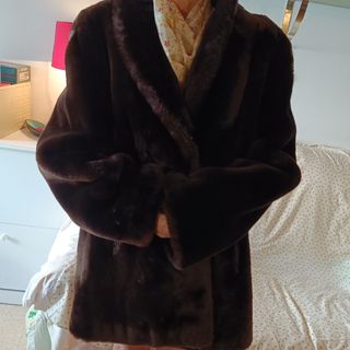 "Chaquetón Mutón Mujer Vintage Único y Elegante