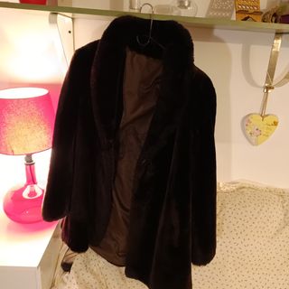 "Chaquetón Mutón Mujer Vintage Único y Elegante
