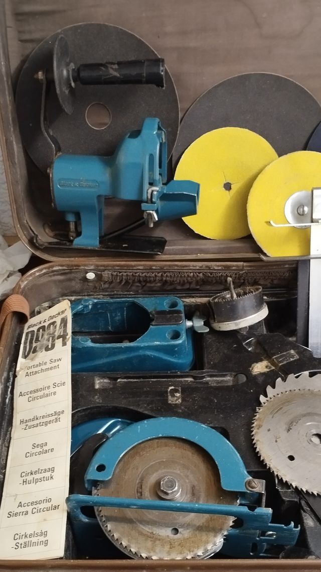 KIT DE BRICO-CARPINTERÍA BLACK&DECKER