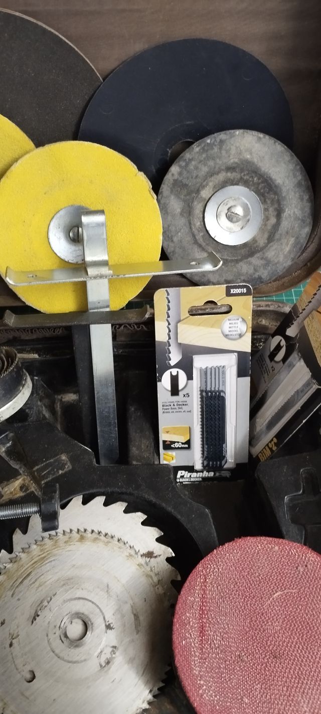 KIT DE BRICO-CARPINTERÍA BLACK&DECKER