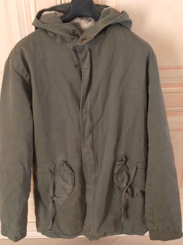 Parka unisex verde con pelliccia bianca