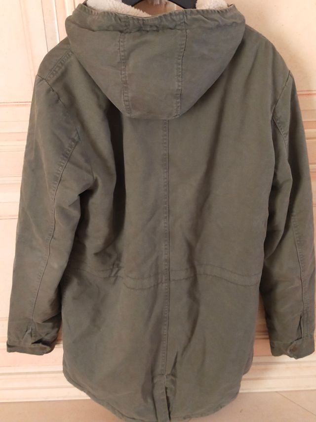 Parka unisex verde con pelliccia bianca