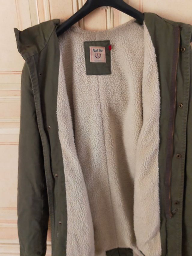 Parka unisex verde con pelliccia bianca