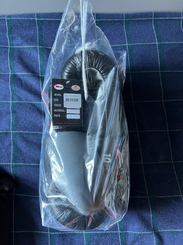 Guantes Twins 10 onz