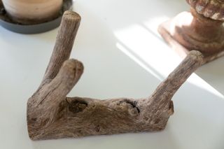 Antiguo pequeño tajo de ordeño de 1 pieza.