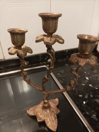 Reloj y candelabros bronce