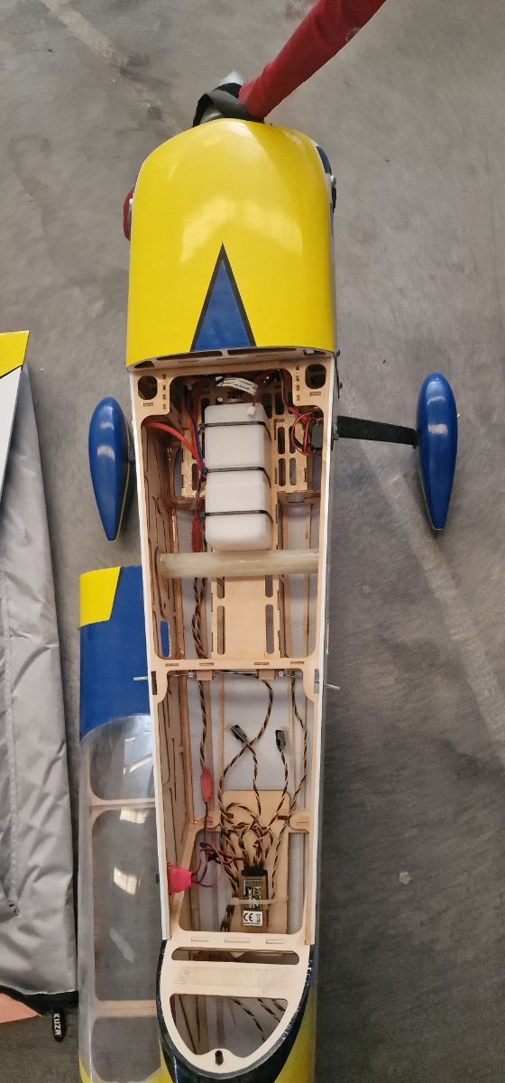 Avion rc MX2 montado 1,92 metros