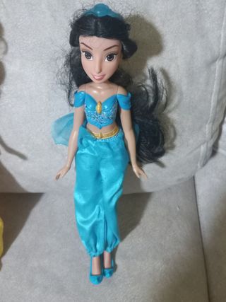 Muñecas princesas Disney Hasbro.