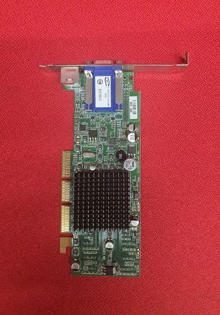 Tarjeta gráfica ATI RV200 AGP 4X