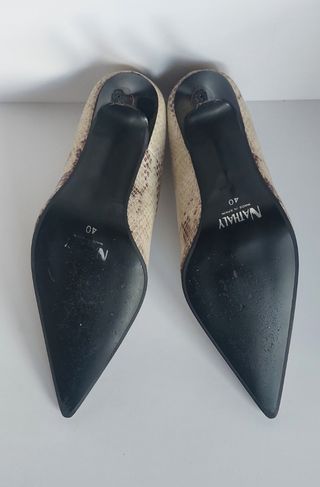 ZAPATOS TACON. PIEL SERPIENTE. T40