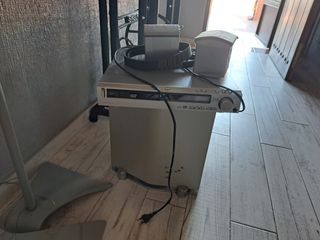 home cinema con DVD y subwofer"Homeee" un cinema e