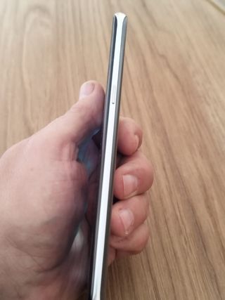 Samsung S8 plus, va el teléfono solo, con caja