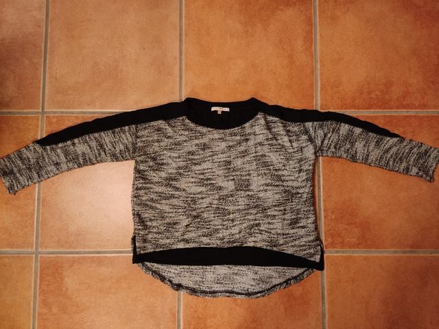 Jersey gris con hilo plateado
