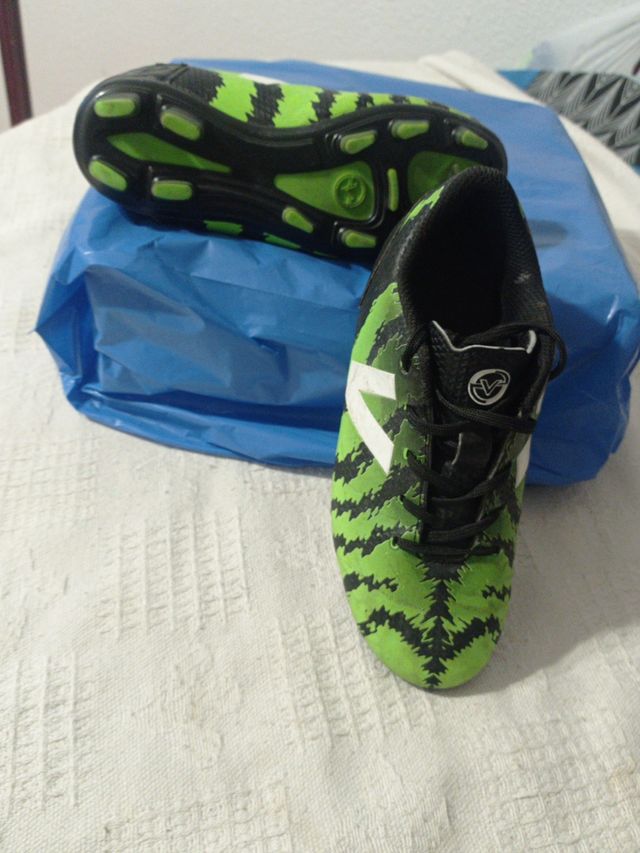 Botas de futbol 32