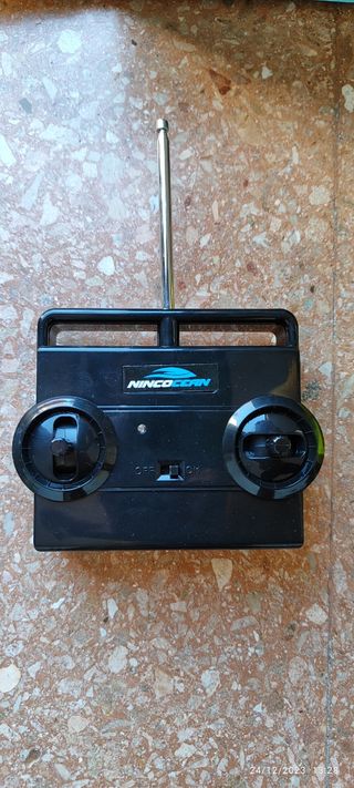 Barco con control remoto