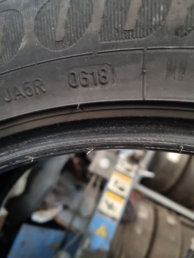 215/55R18-99V