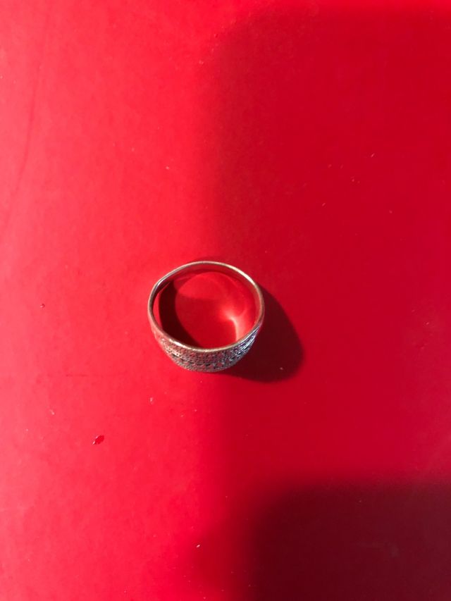 Anillo de plata de ley