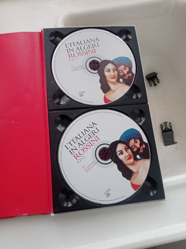 Libro,con dos CDs de ópera