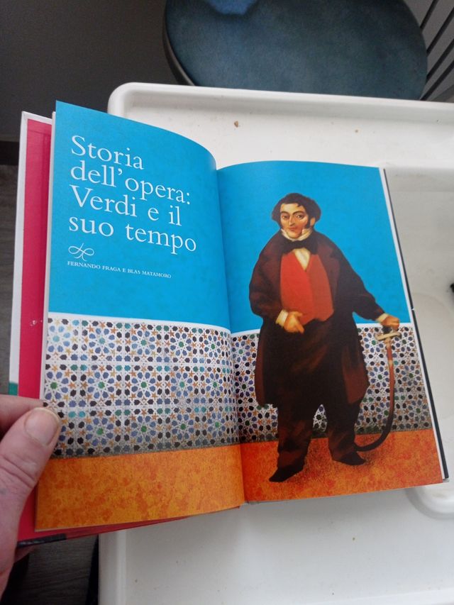 Libro,con dos CDs de ópera