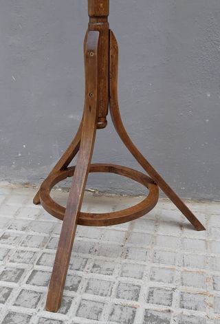 Perchero antiguo restaurado