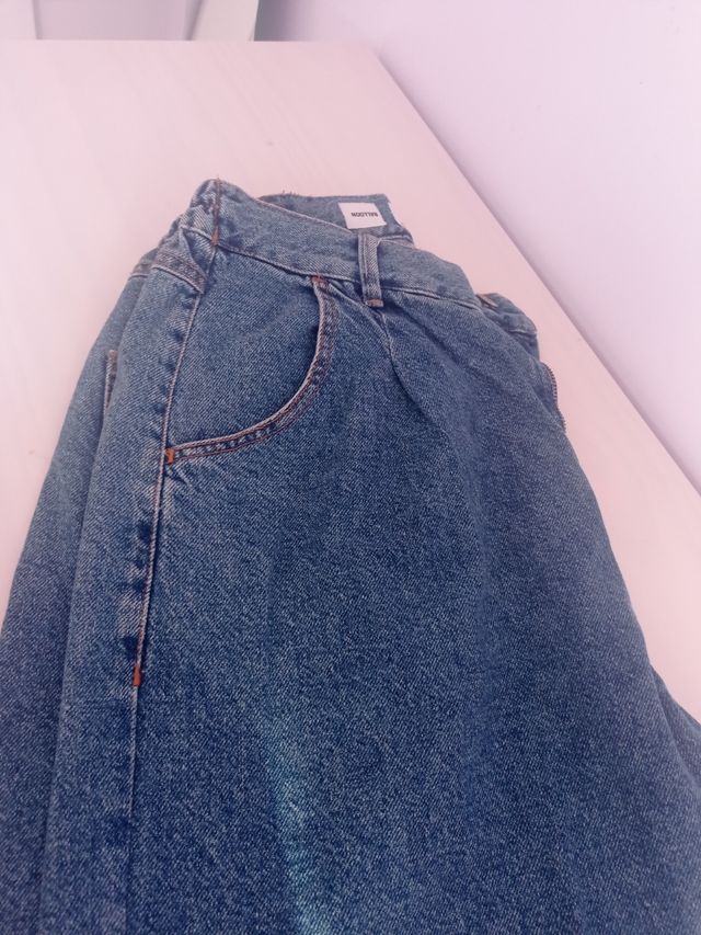 Vaqueros ballon Bershka