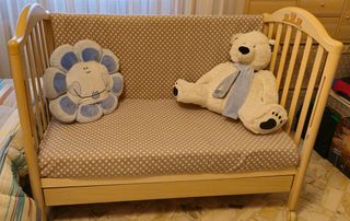 Culla Mibb con ampio cassetto e materasso