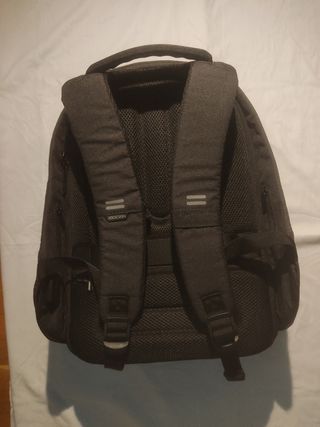 Mochila ordenador antirobo