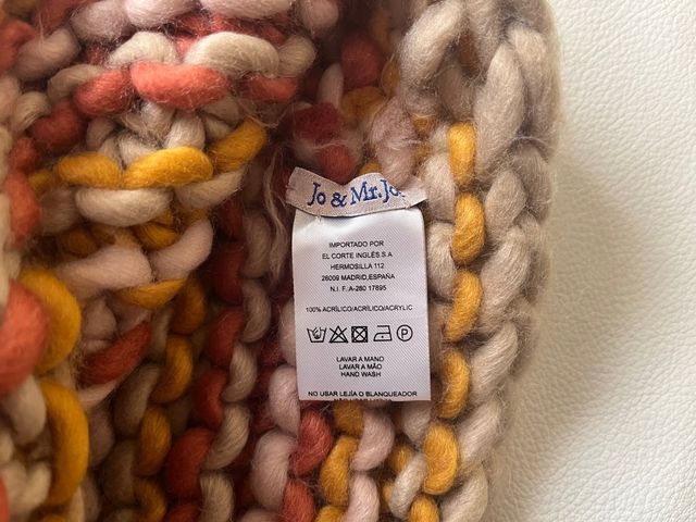 Cuello de Jo & Mr Joe