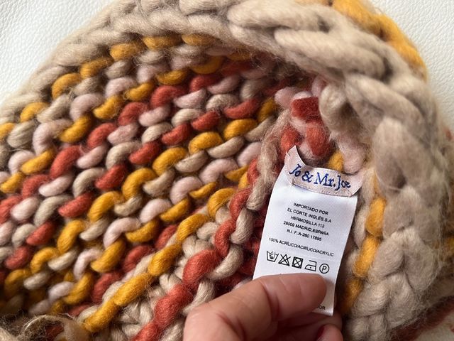 Cuello de Jo & Mr Joe