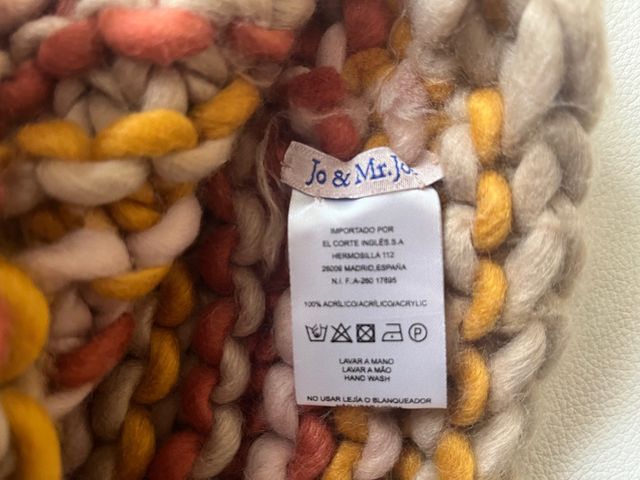 Cuello de Jo & Mr Joe