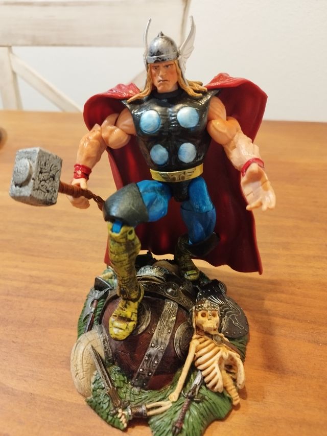 Statuetta Thor