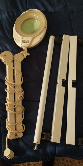 Lampara lupa angular iluminada