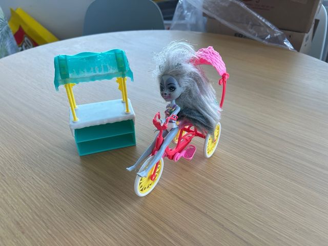 Pack muñeca enchantimal