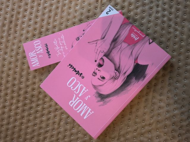 Libro Love and Disgust di @Srta Bebi