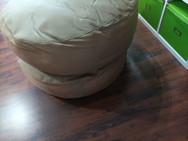 Puff con funda polipiel 