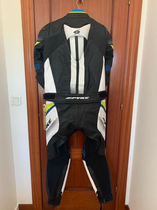 Mono Spyke talla 54 de dos piezas chaqu