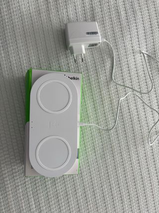 Cargador inhalambrico doble Apple y Samsung