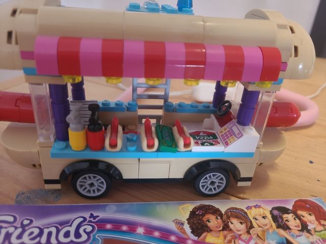 LEGO FRIENDS HOT DOG