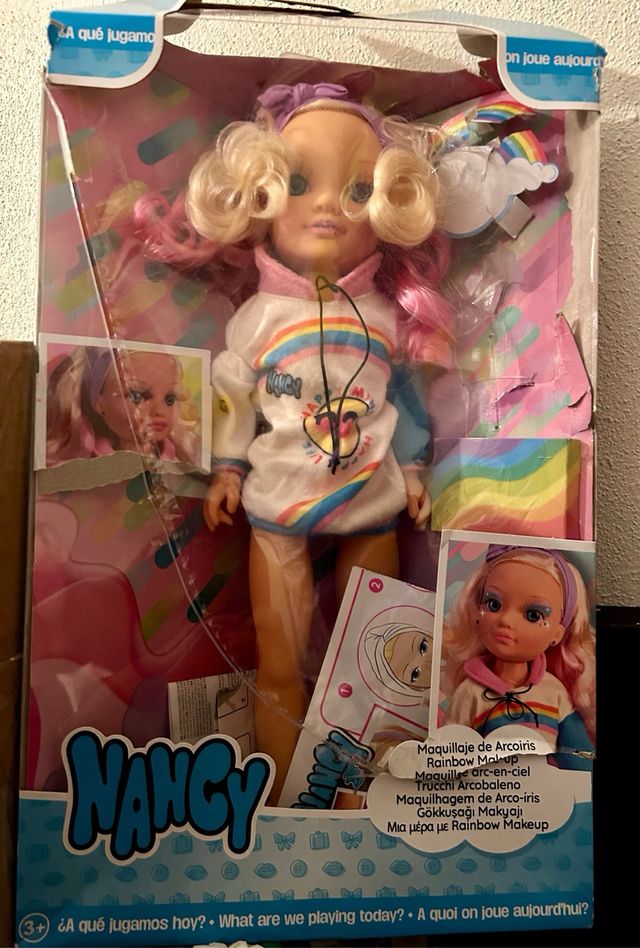 NANCY MUÑECA MAQUILLAJE ARCOIRIS