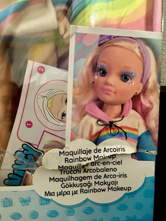 NANCY MUÑECA MAQUILLAJE ARCOIRIS