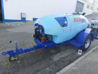 ATOMIZADOR ARRASTRADO 2000 LITROS CON BARRA