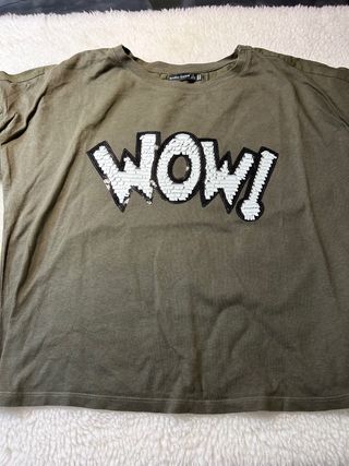 Camiseta verde con manga bershka