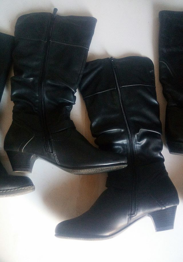 BOTAS NEGRAS + DESCUENTO + REGALO