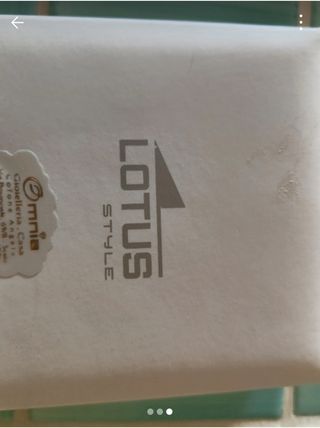 Collana con pendente "Lotus"