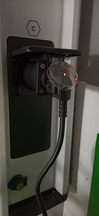 Adaptador Menekes tipo 2 a Schuko