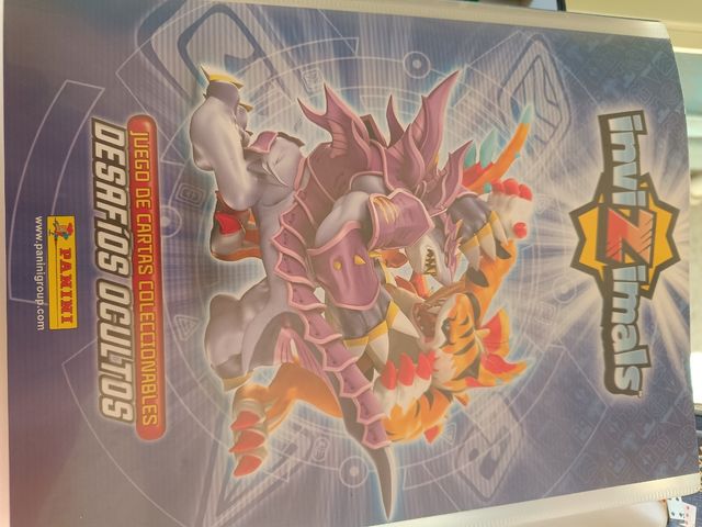 Invizimals figuras y cartas