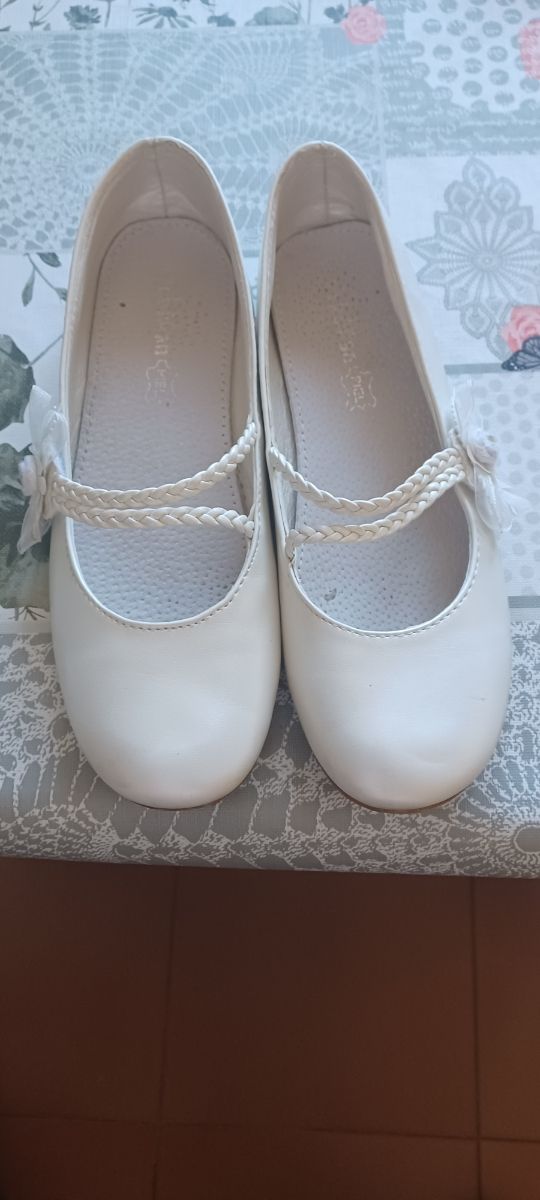Manoletinas, merceditas,bailarinas piel. comunión
