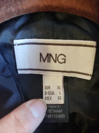 Gabardina Negra Mango talla XL